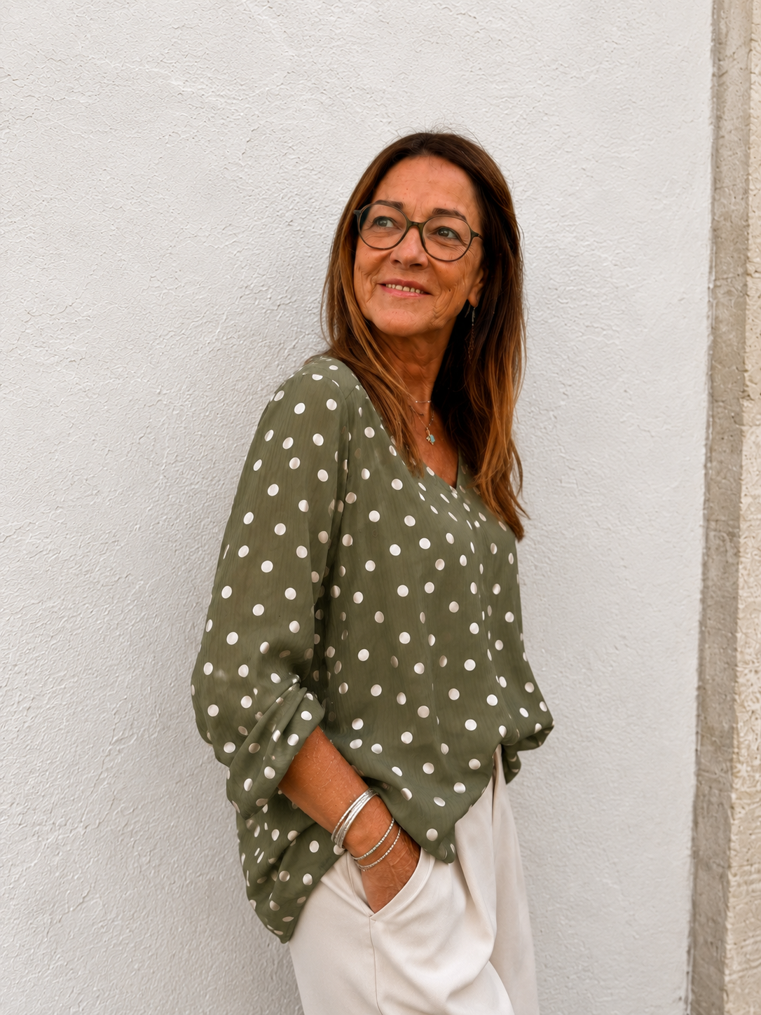 blouse tendance kaki à petit pois
