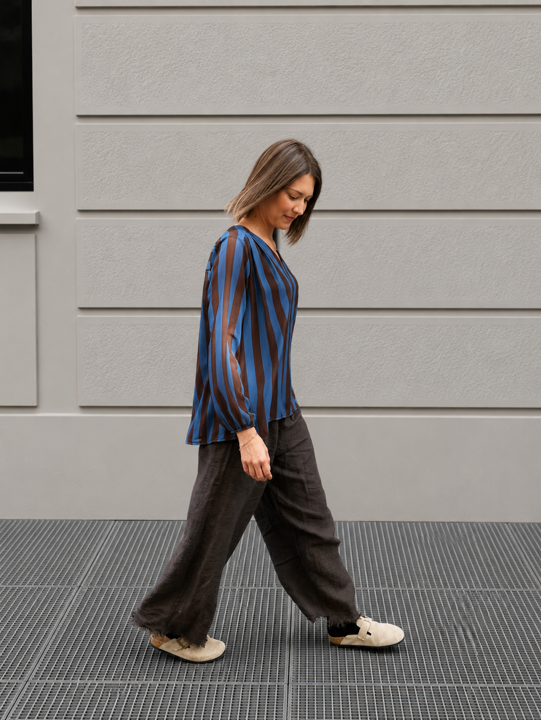 blouse rayée bleu marine et chocolat tendance pour femme