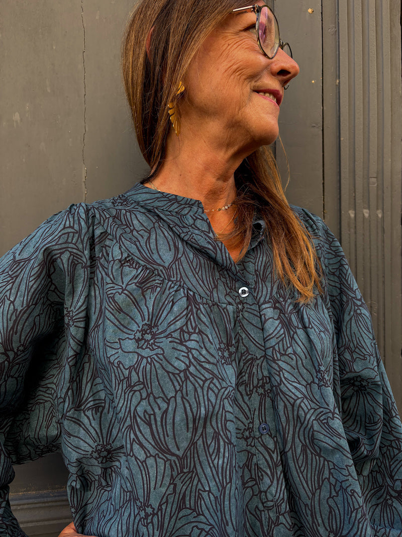 Blouse bleue à fleurs April Vintage