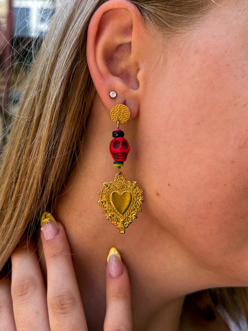 Boucles d'oreilles tête de mort et coeur Milagros en acier et Howlite