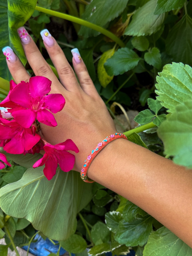 Bracelet jonc en acier bohème à fleurs