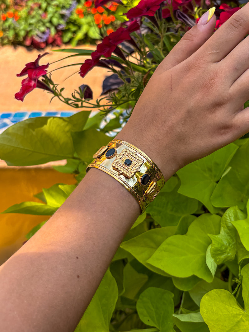 Bracelet manchette ethnique doré en acier & pierres semi-précieuses noires