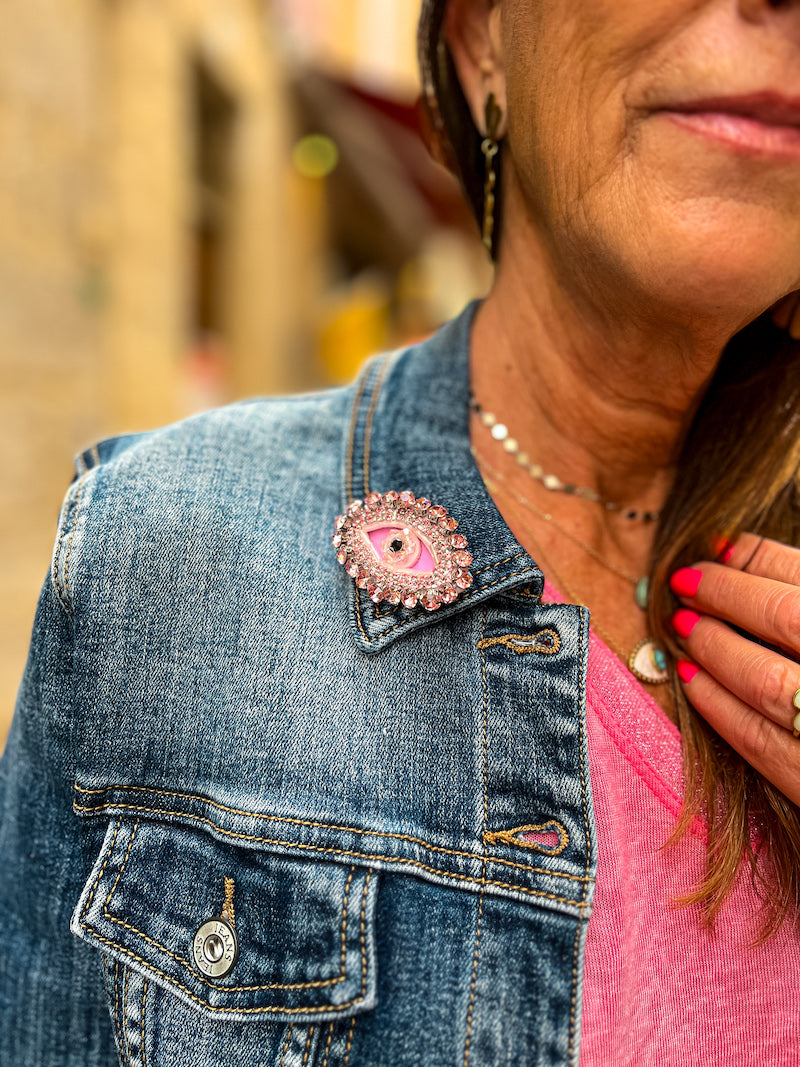 Broche oeil protecteur rose en perles de cristal