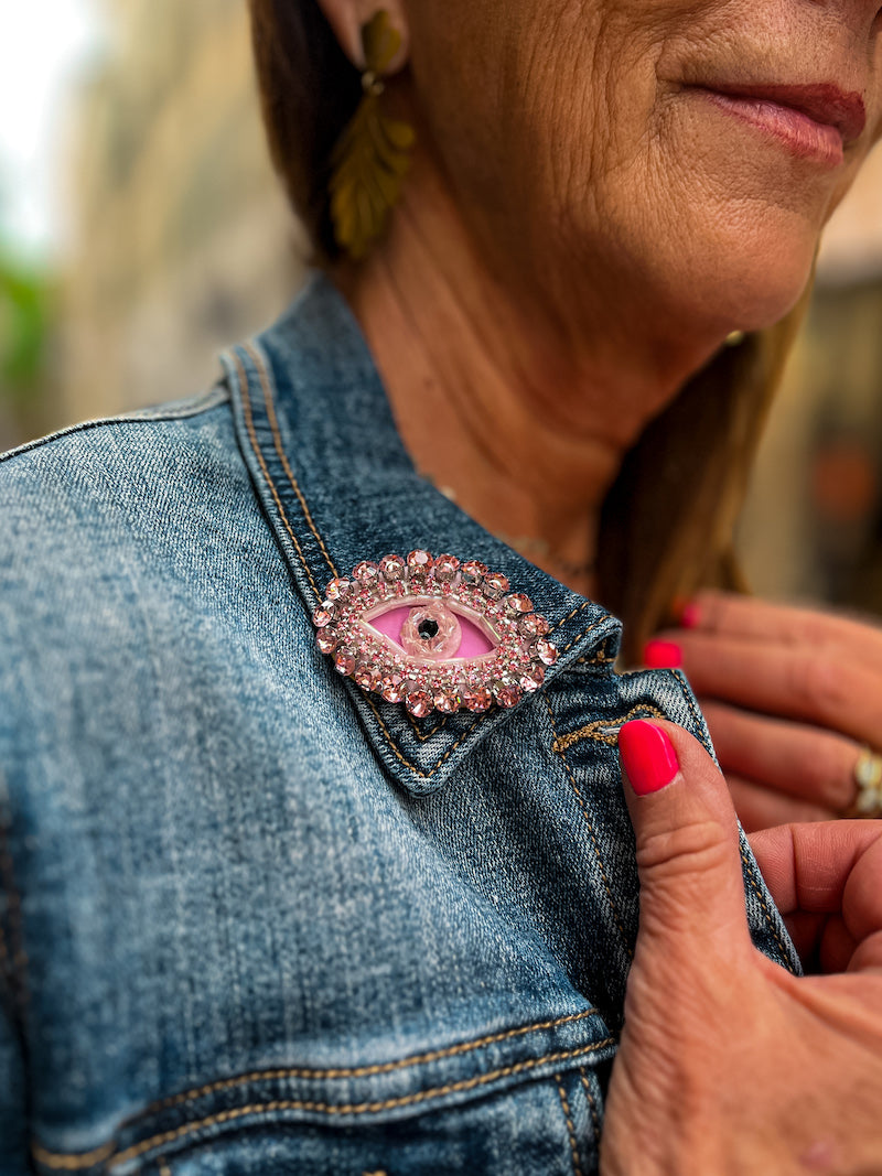 Broche oeil protecteur rose en perles de cristal