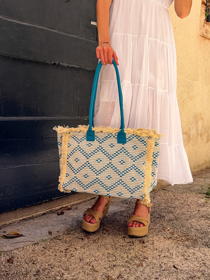 Cabas tissé motif ethnique beige et bleu