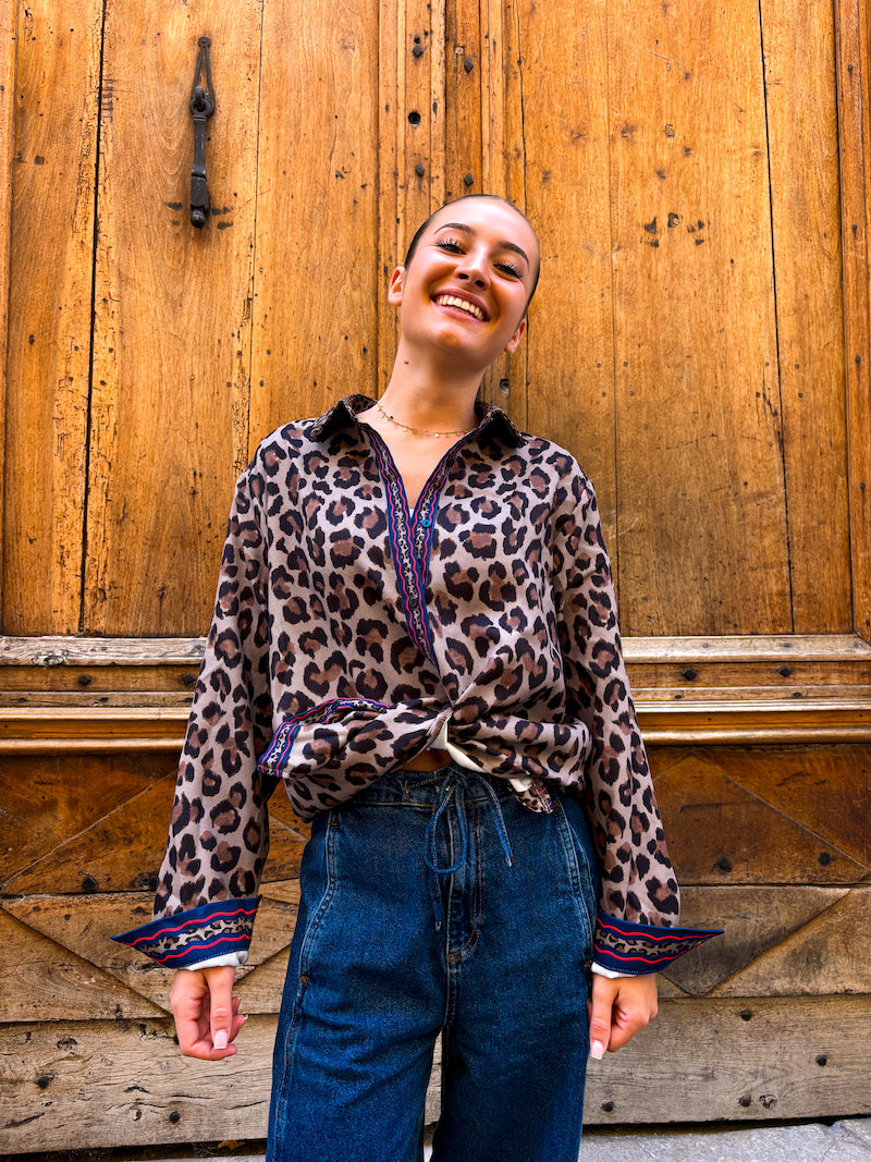 Chemisier motif léopard tendance
