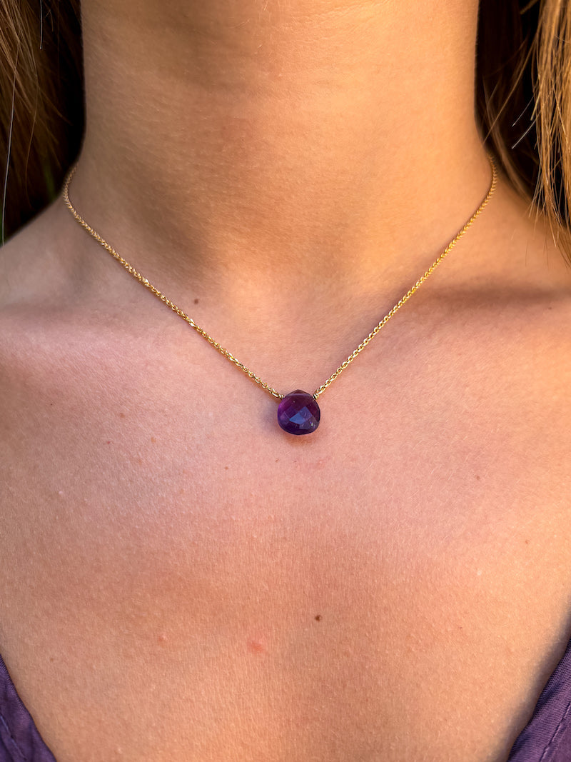 Collier en plaqué or et pierre semi précieuse améthyste violette