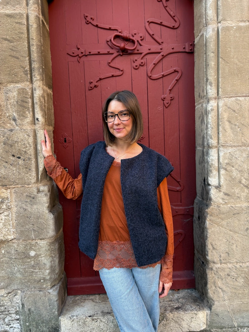 Gilet sans manches duveteux - Tendance et moderne