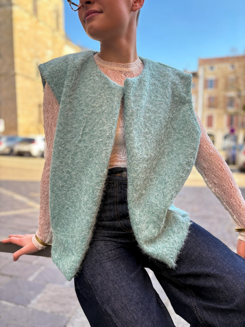 Gilet sans manches duveteux - Tendance et moderne