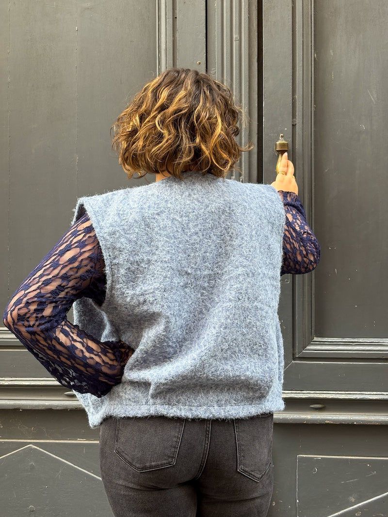 Gilet sans manches duveteux - Tendance et moderne