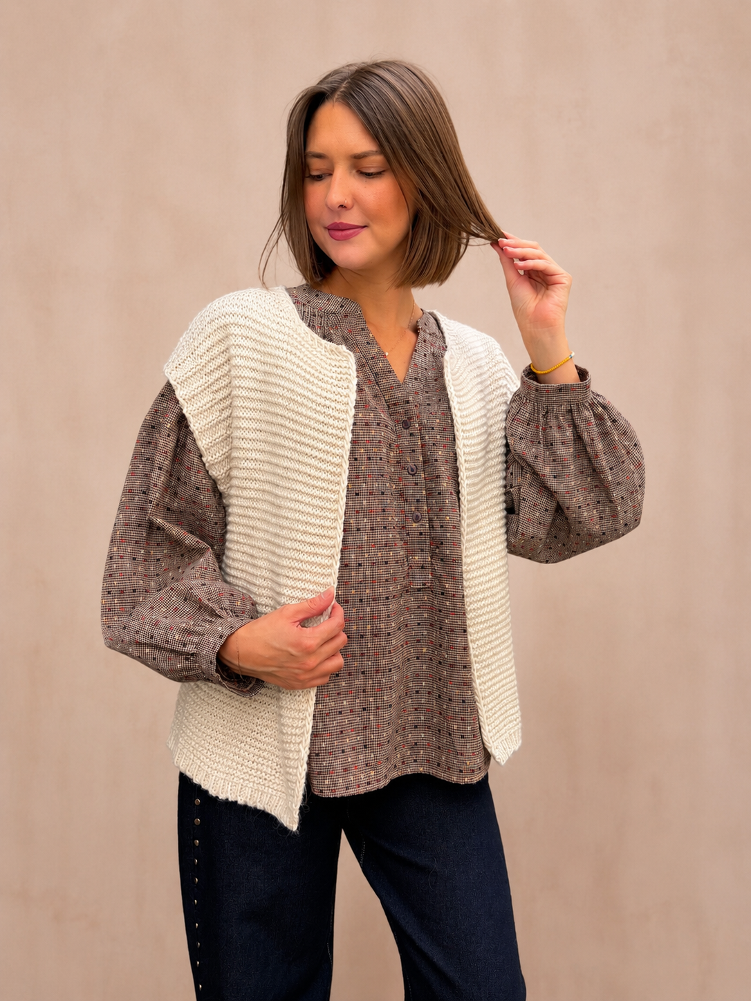 gilet sans manches blanc cassé tendance pour femme