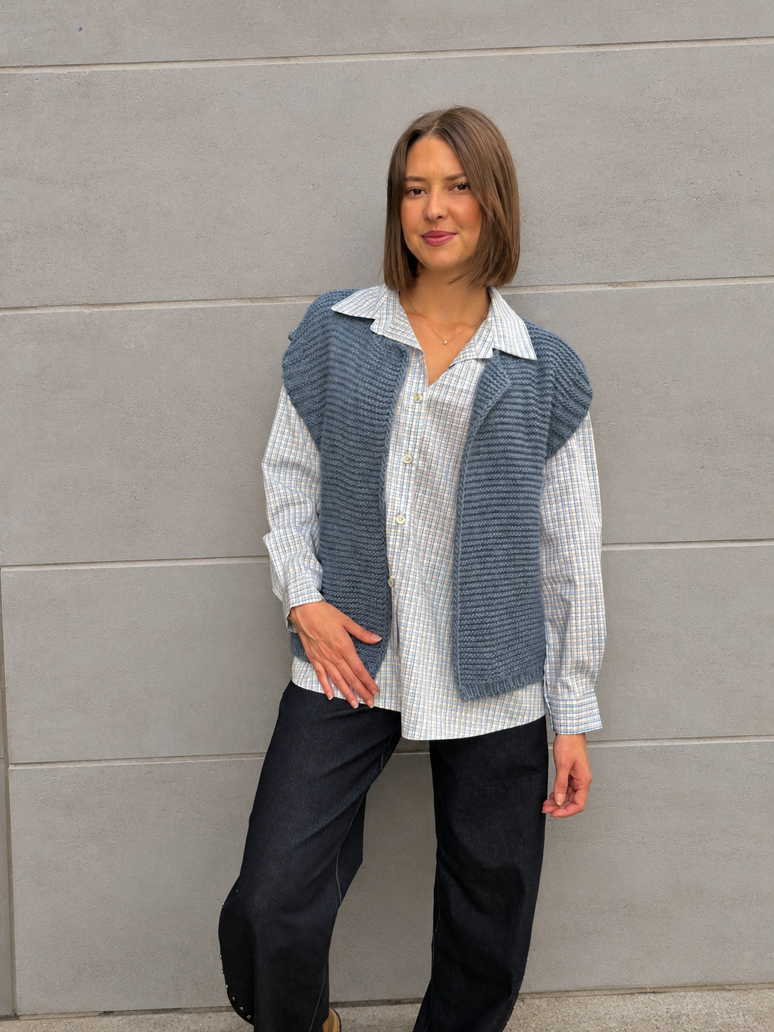 gilet bleu en crochet maille tendance pour femme mi saison automne
