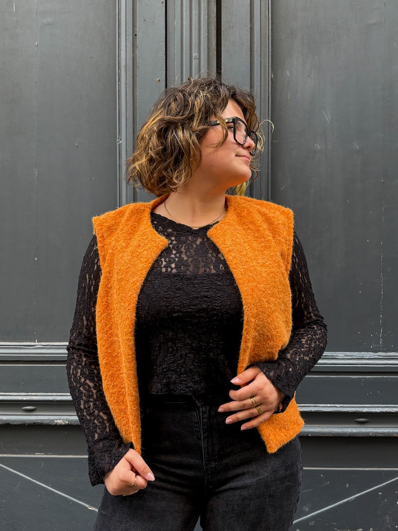 Gilet sans manches duveteux - Tendance et moderne