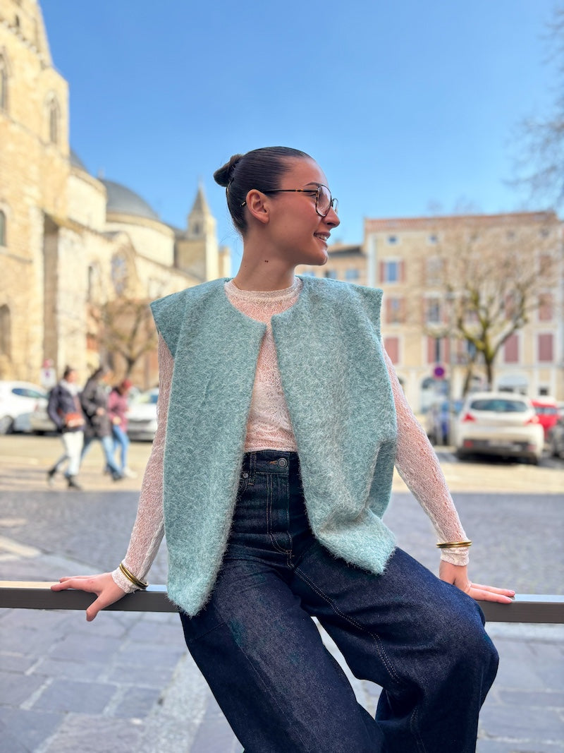Gilet sans manches duveteux - Tendance et moderne