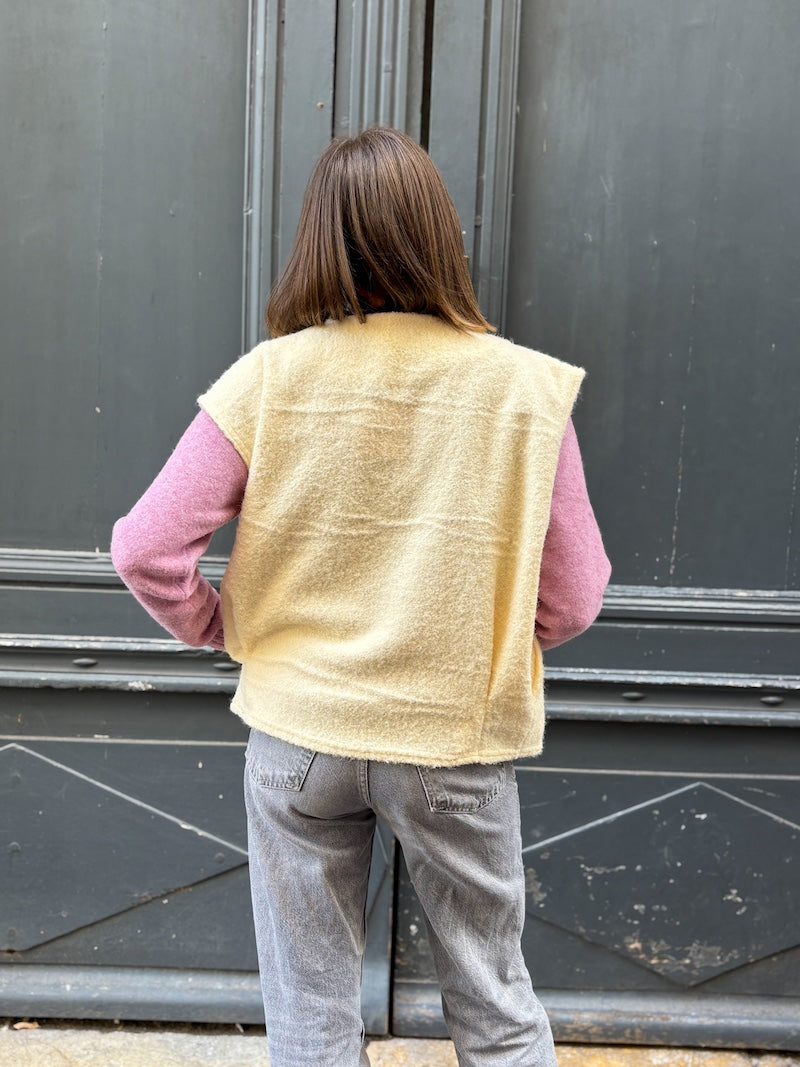 Gilet sans manches duveteux - Tendance et moderne