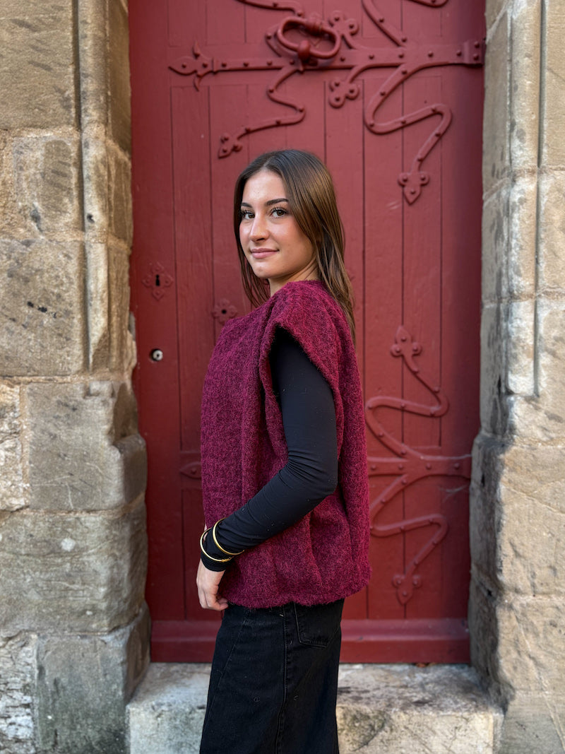 Gilet sans manches bordeaux duveteux