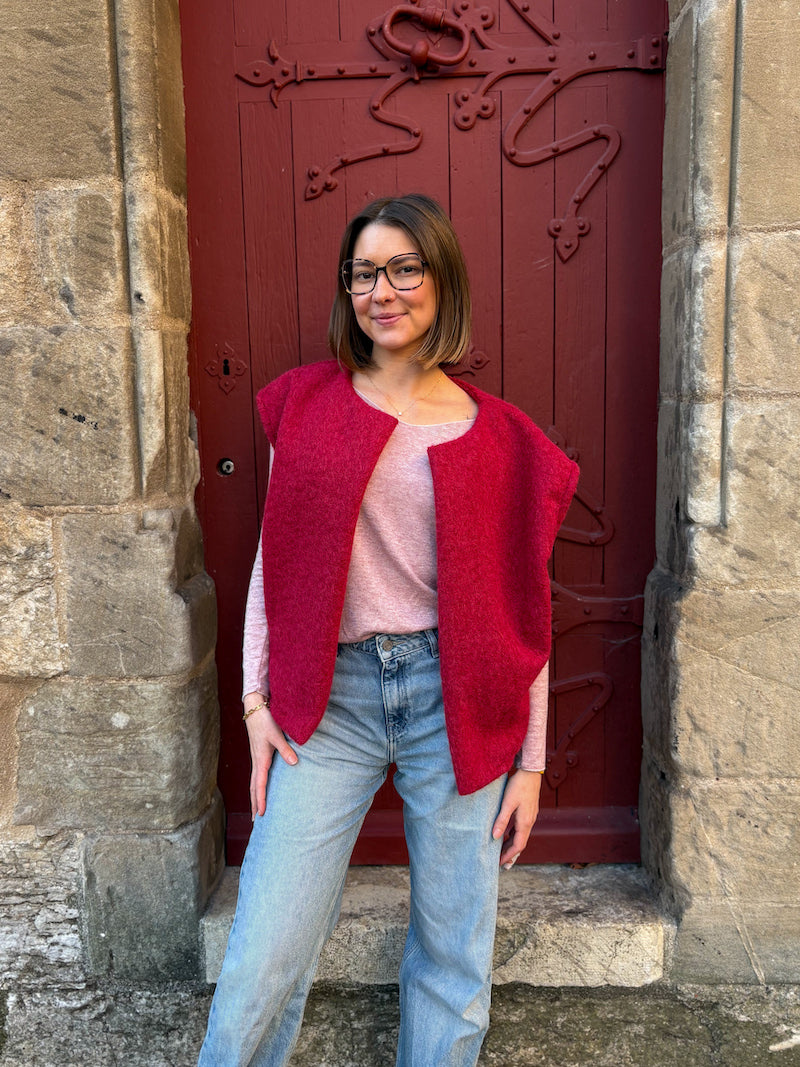Gilet sans manches moumoute framboise