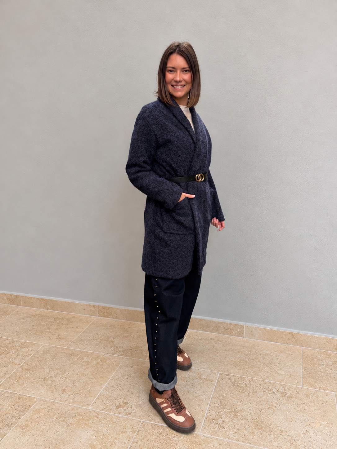 Manteau duveteux mi-long tendance pour femme