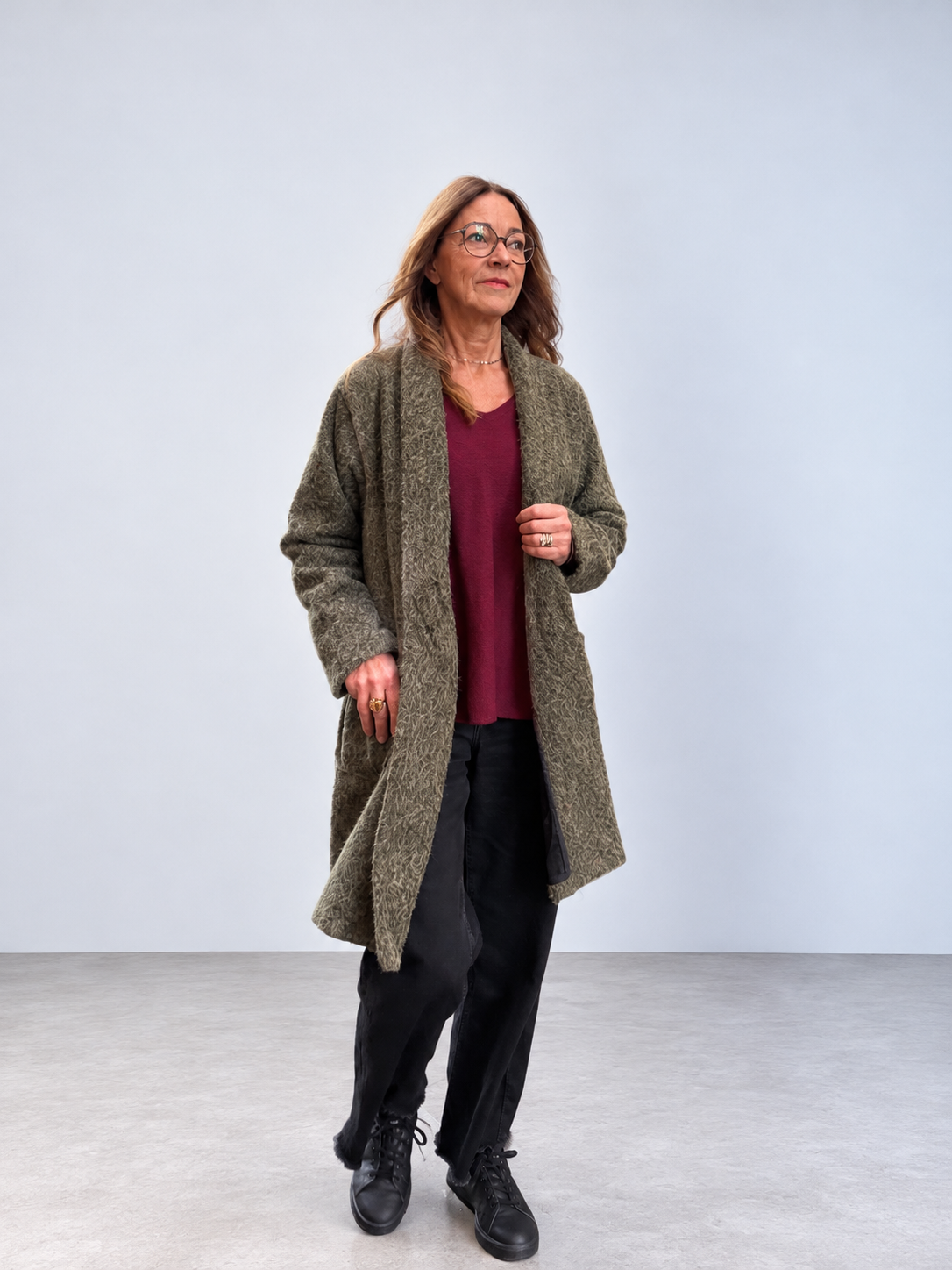 Manteau duveteux mi-long tendance pour femme