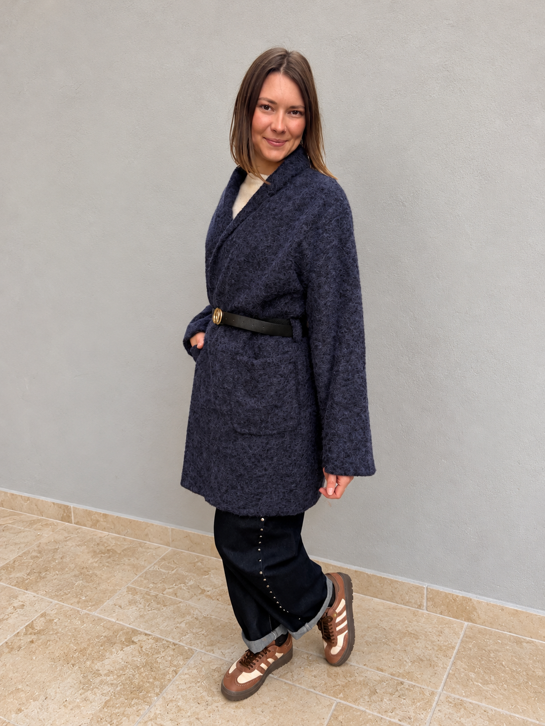 Manteau duveteux mi-long tendance pour femme