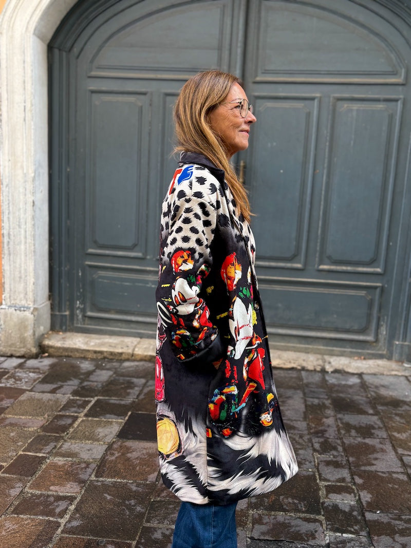 Manteau long pop art Mickey – tendance et rock