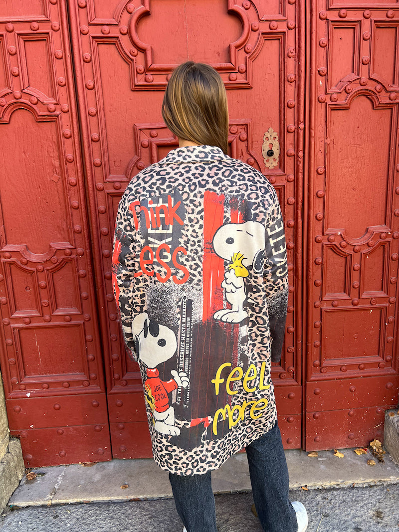 Veste longue en suédine imprimé léopard et Snoopy