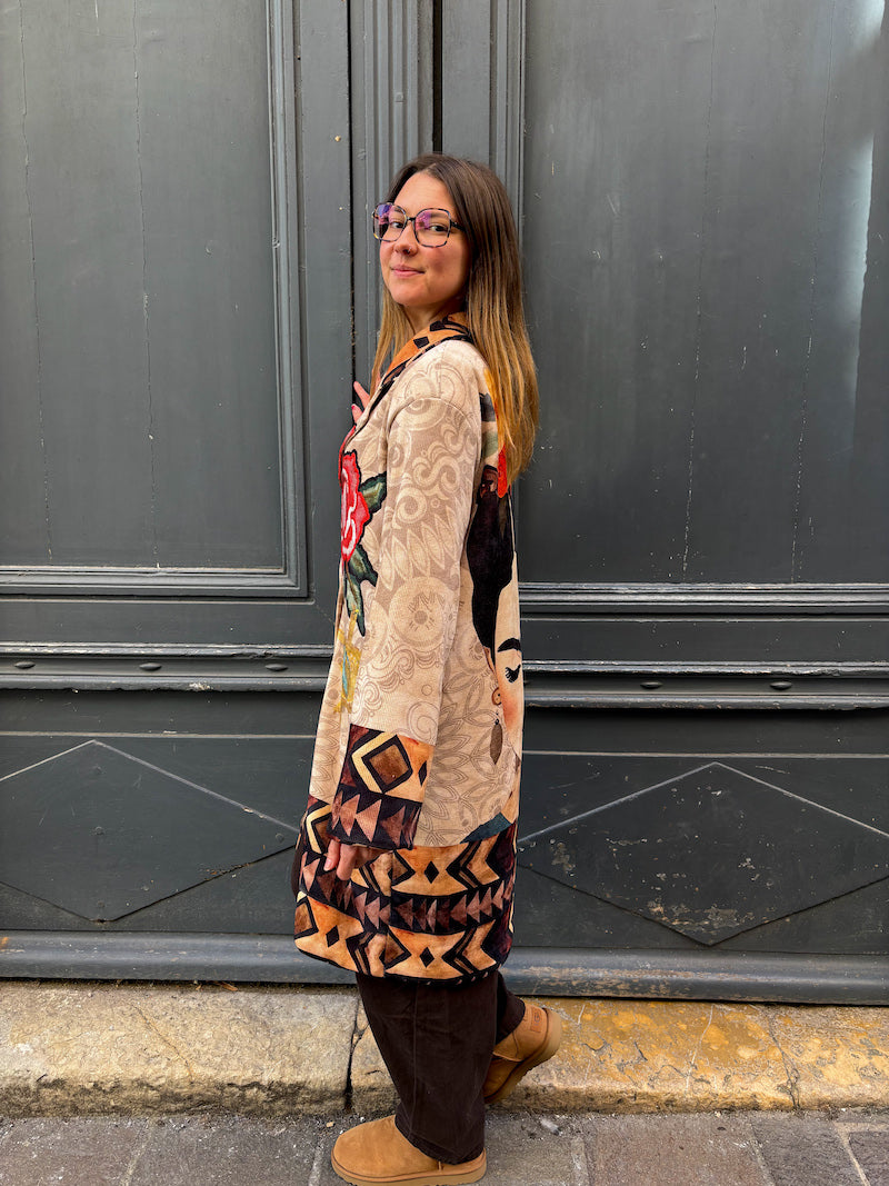 Manteau long femme imprimé Frida Kahlo et fleurs