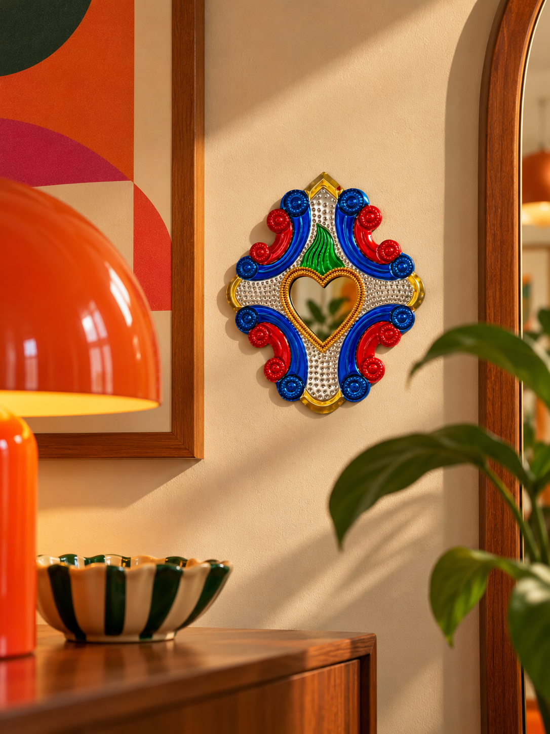 Ex-voto miroir Sacré-Cœur coloré en métal gaufré — Style Milagros