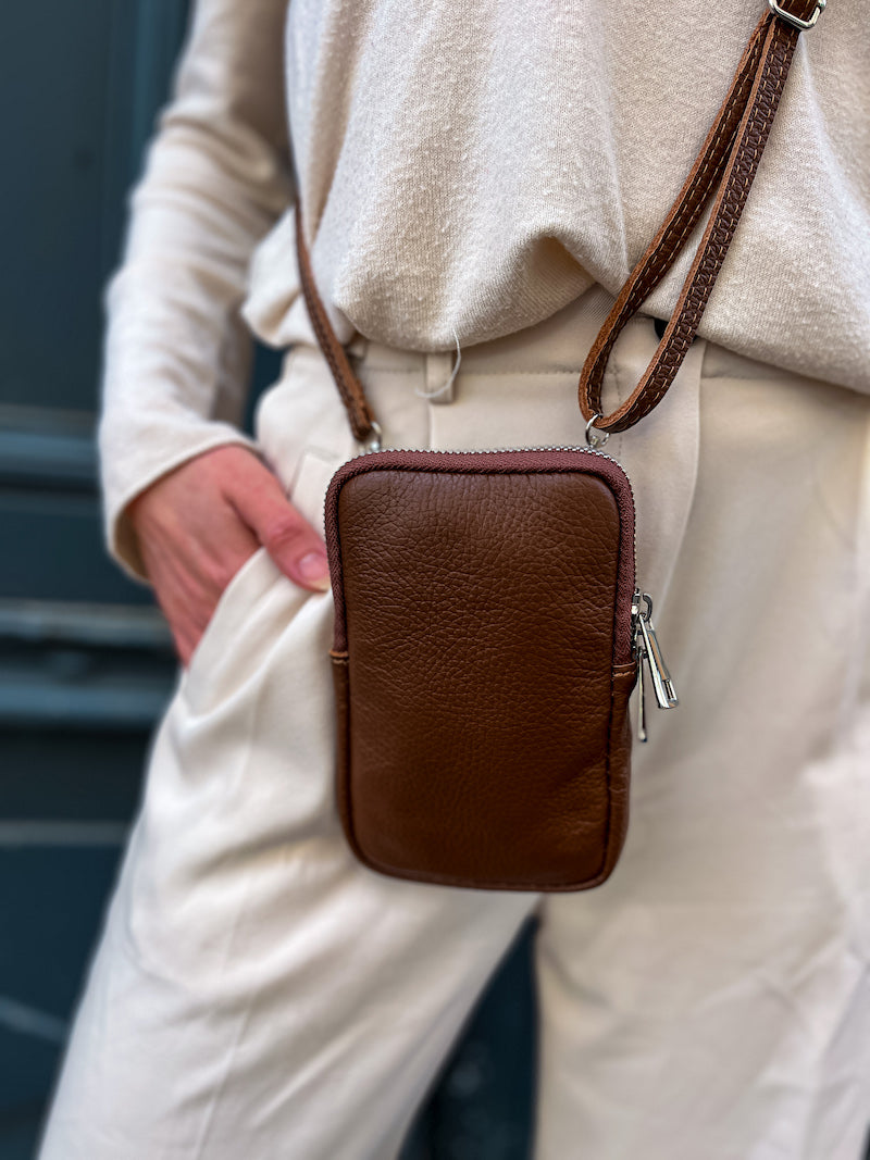 Étui de téléphone en cuir marron