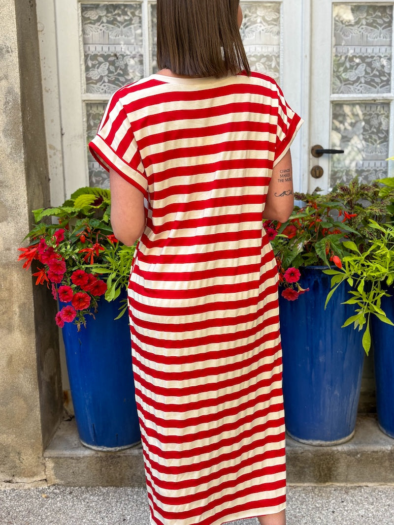 Robe ample rayée rouge et blanche