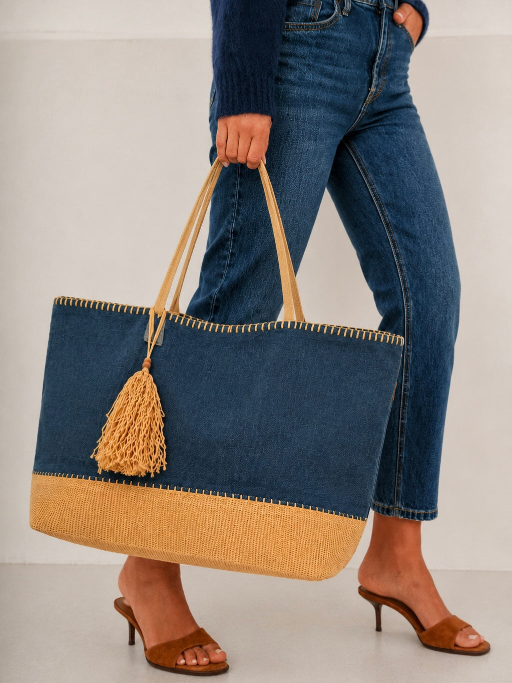 Sac cabas en tissu bleu marine