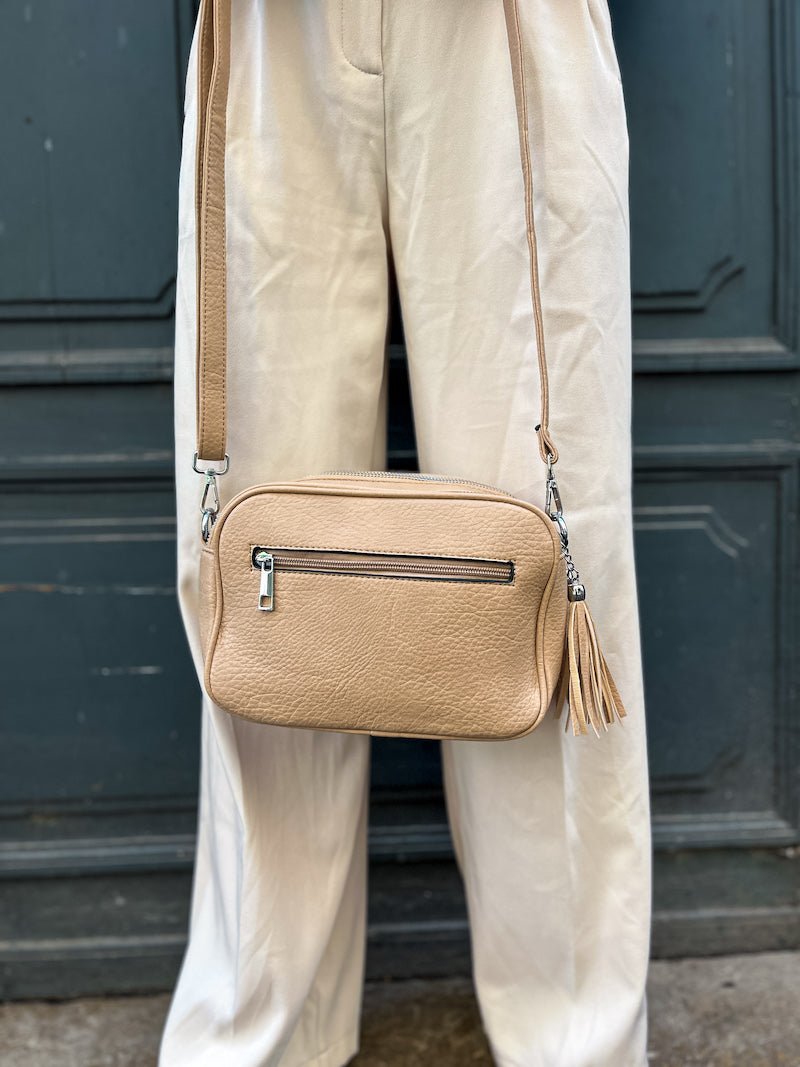 Sac à main beige en cuir PU tête de mort strass