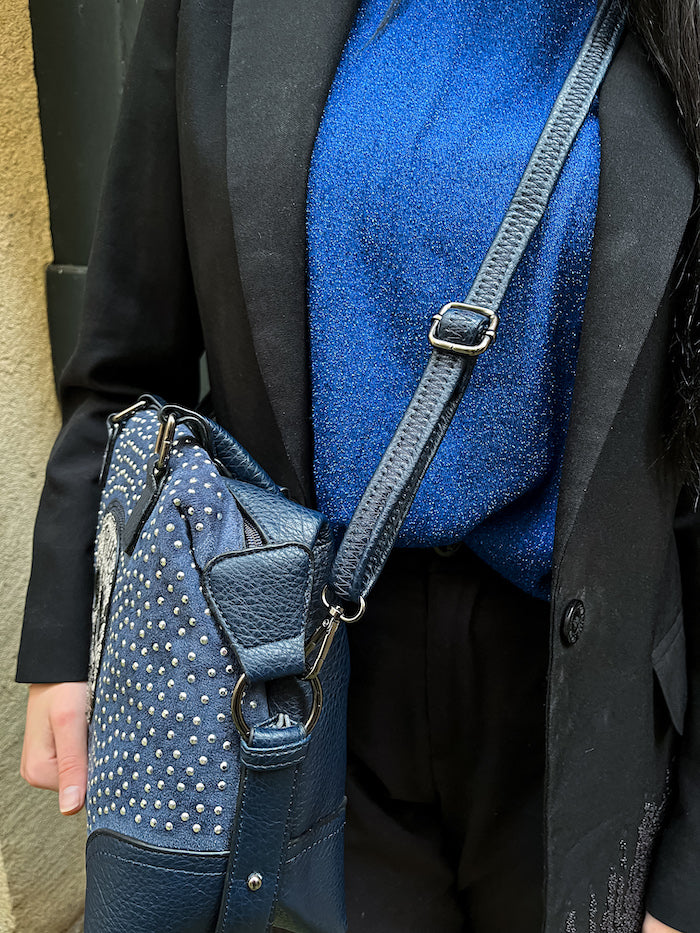 Sac bleu marine en similicuir tête de mort en strass