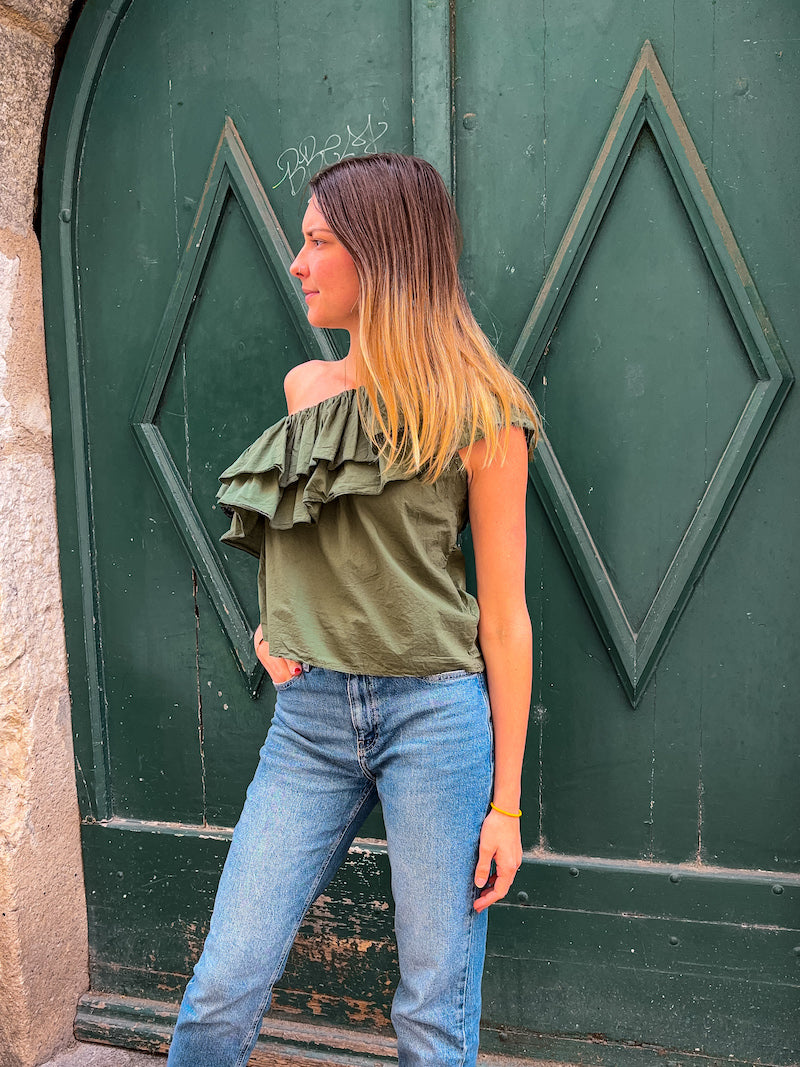 Top asymétrique kaki à volants