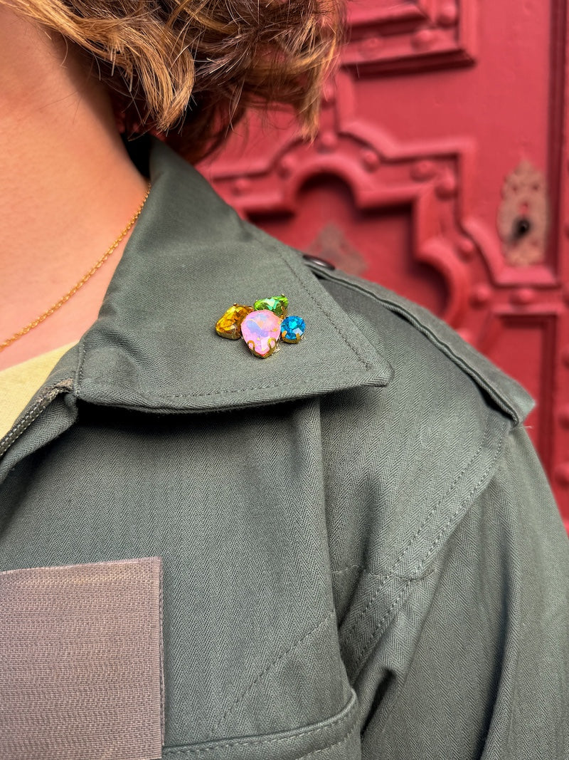 Veste kaki pour femme brodée à l'effigie de Frida Kahlo