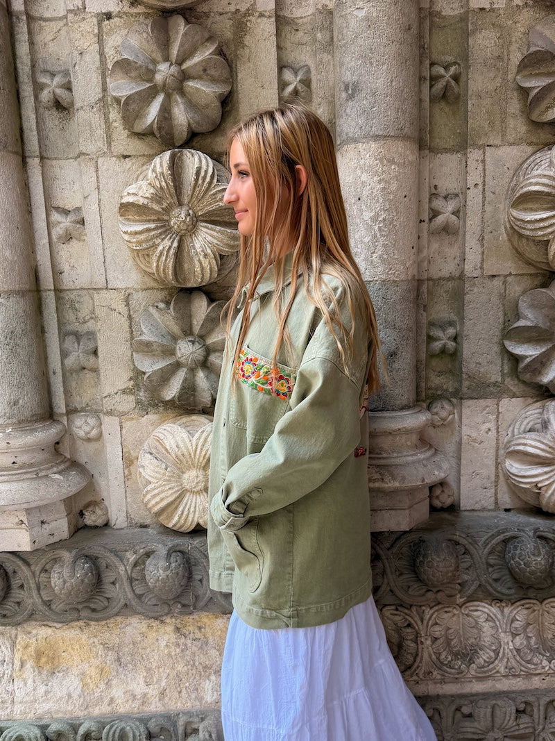 Veste oversize kaki customisée d'un éléphant