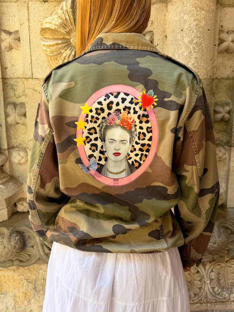 Veste militaire camouflage personnalisée Frida Kahlo
