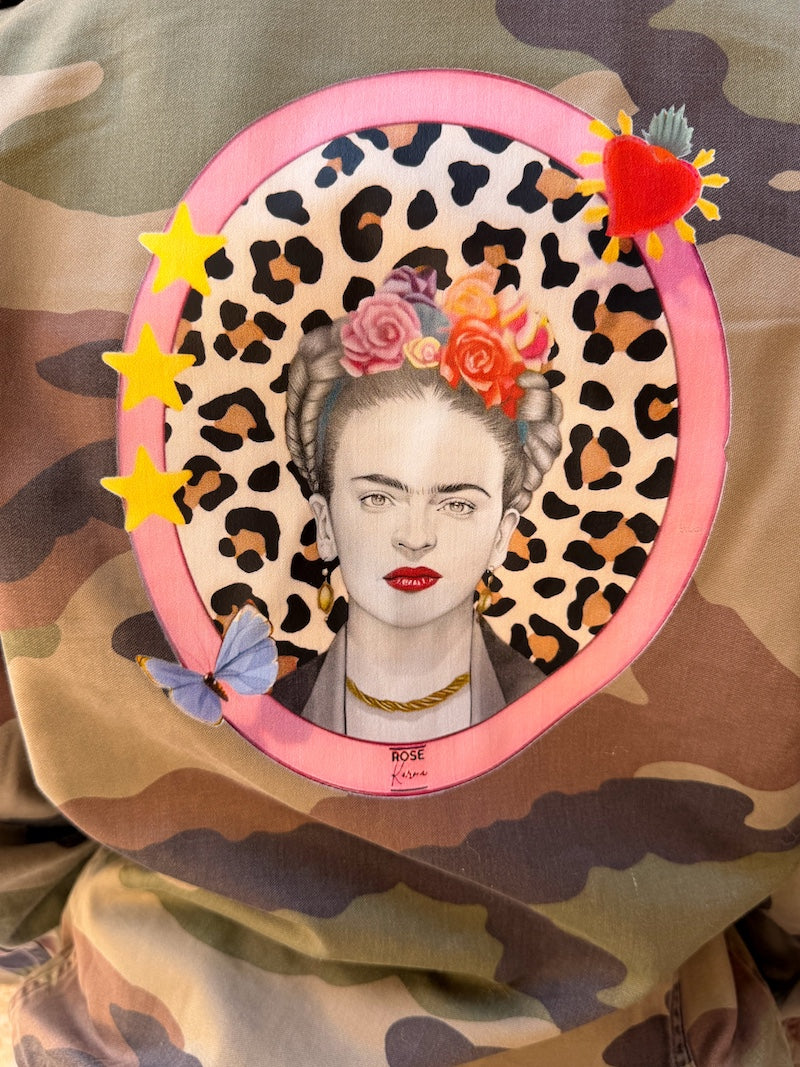 Veste militaire camouflage personnalisée Frida Kahlo