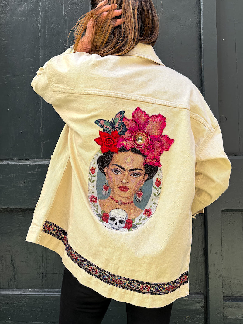 Veste blanc cassé oversize brodée Frida Kahlo - Flores rosas