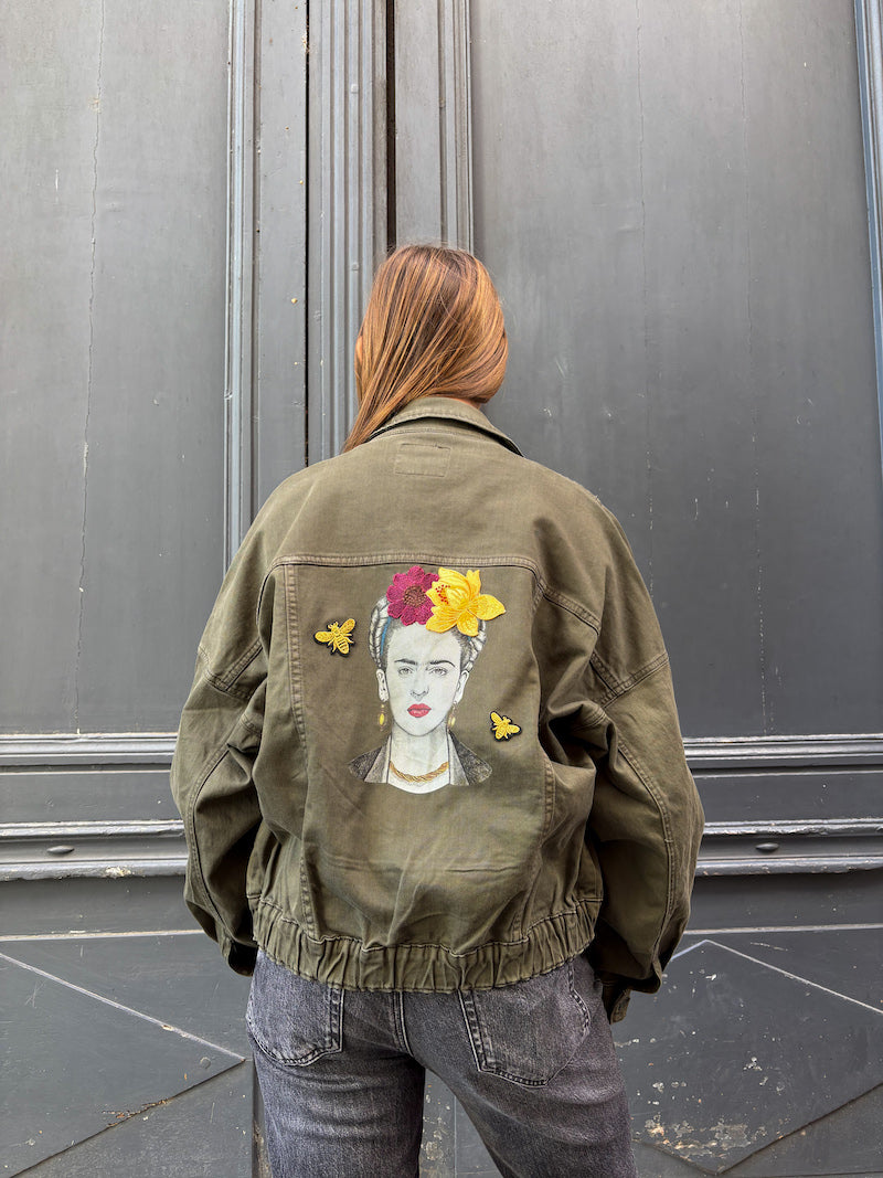 Veste bombers kaki brodée Frida Kahlo - Flores y Abejas