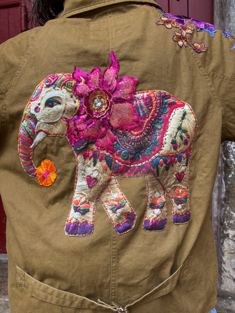 Veste kaki brodée d'un Éléphant