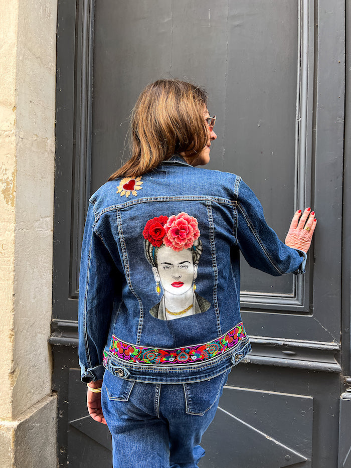 Veste en jean brodée àa la main Frida Kahlo Floras