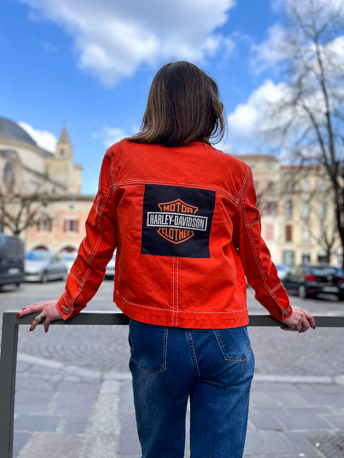 Veste en jean orange customisée Harley Davidson