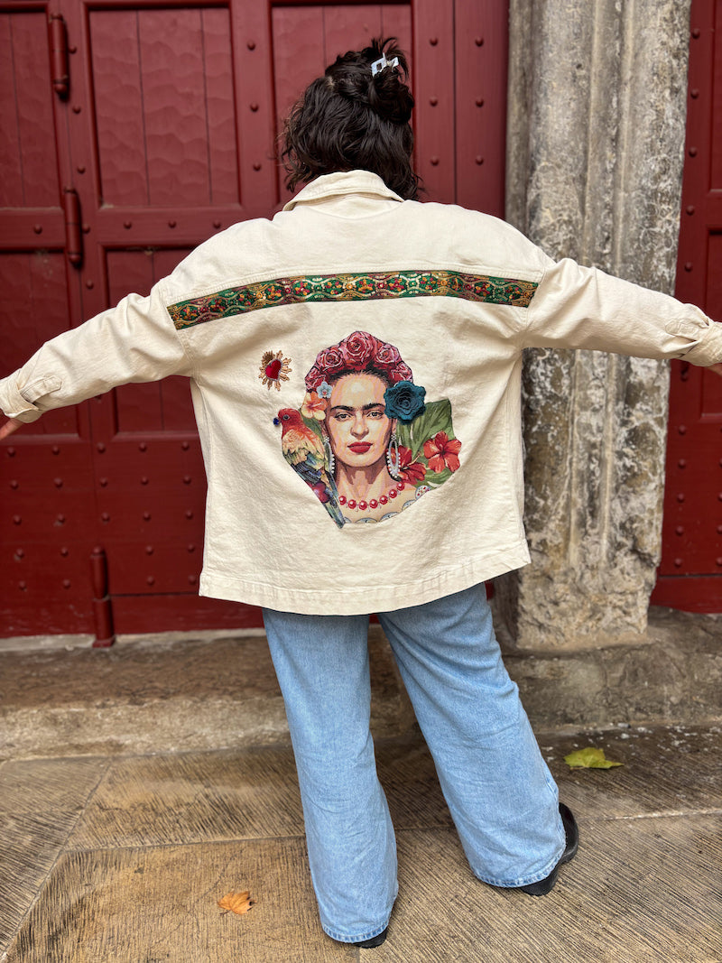 Veste en jean oversize blanc cassé personnalisée de Frida Kahlo