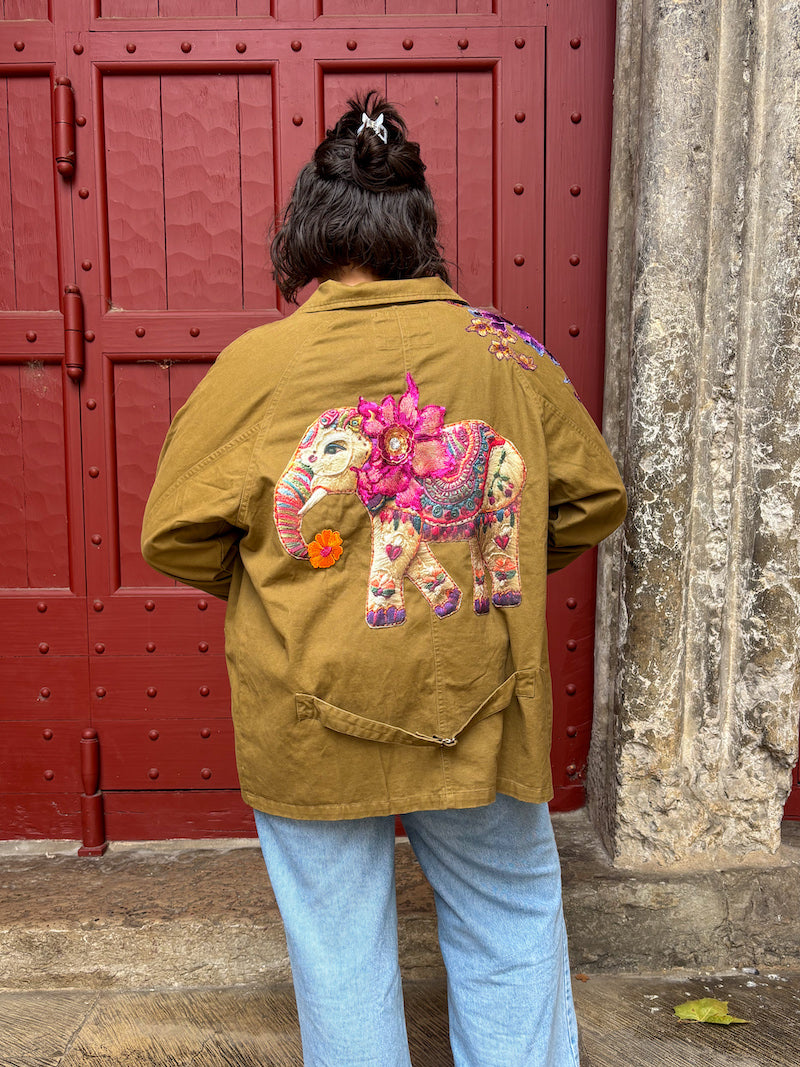Veste kaki brodée d'un Éléphant