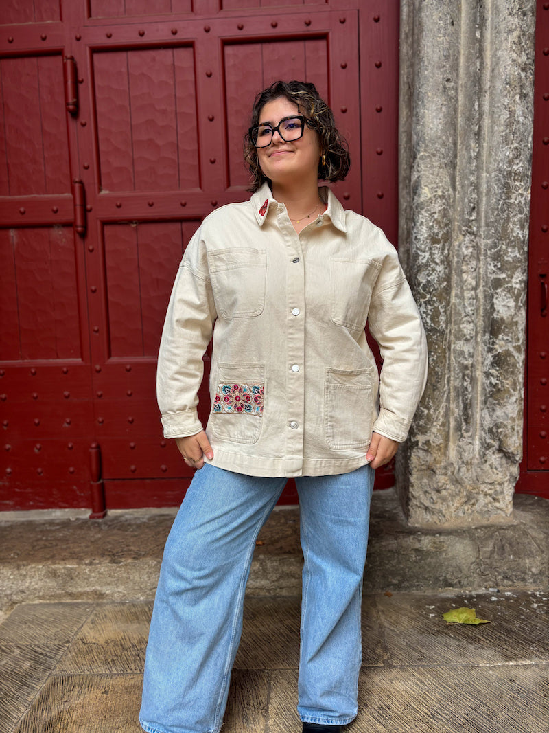 Veste en jean oversize blanc cassé personnalisée de Frida Kahlo