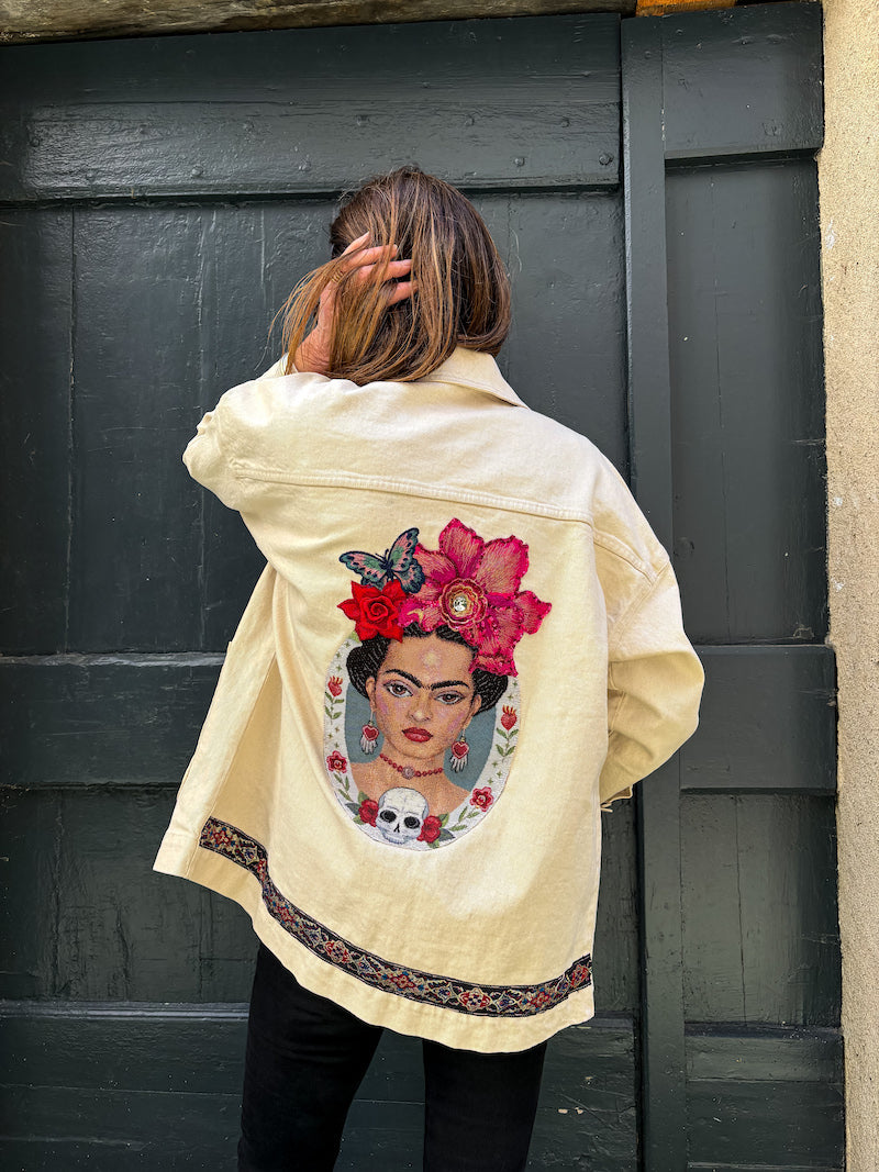 Veste blanc cassé oversize brodée Frida Kahlo - Flores rosas