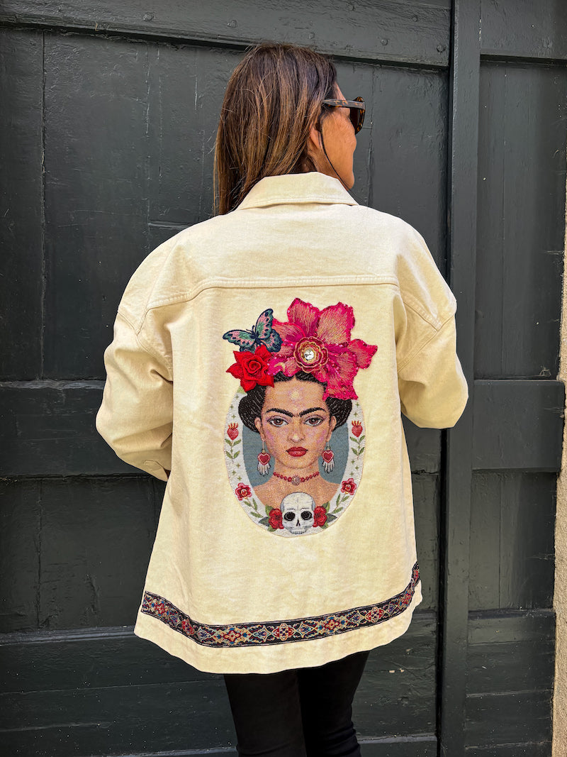 Veste blanc cassé oversize brodée Frida Kahlo - Flores rosas