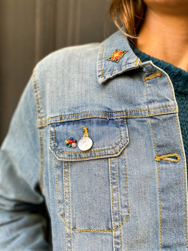 Veste en jean customisée d'un éléphant