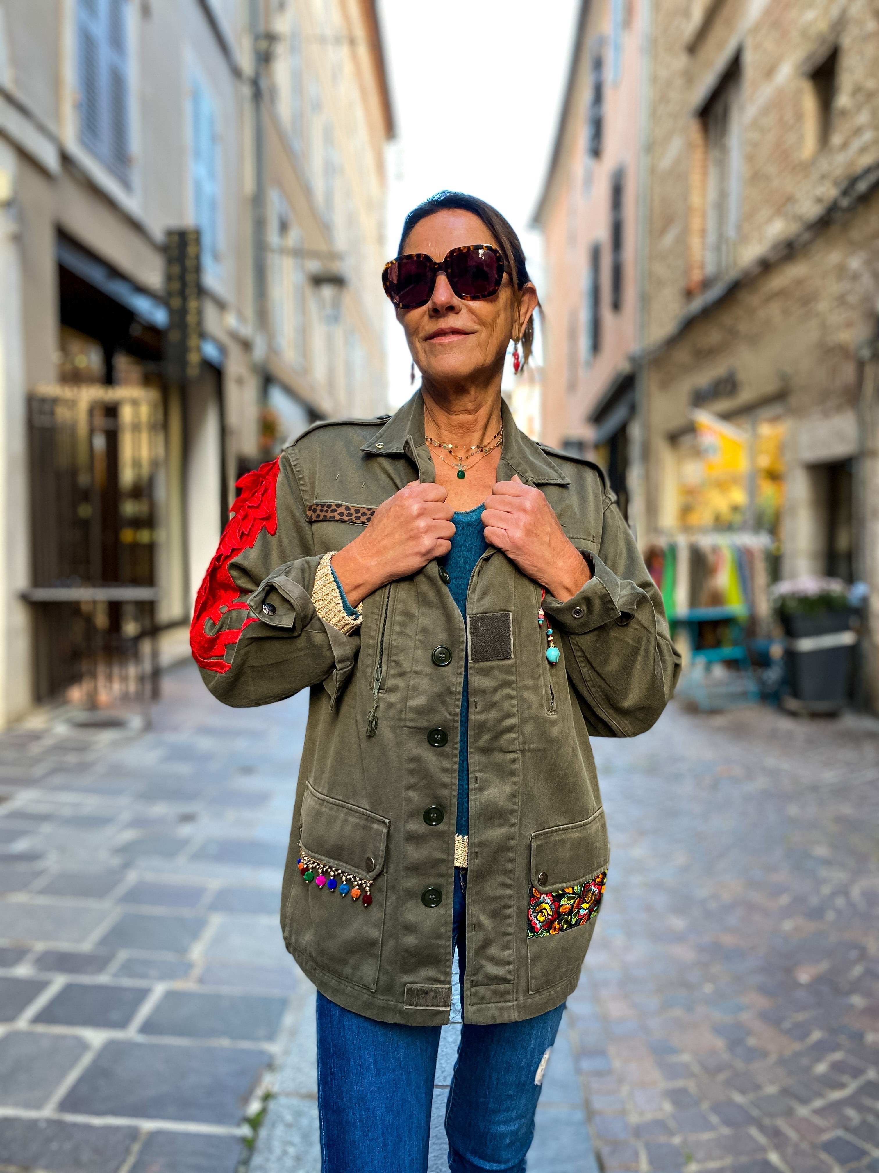 Veste militaire customisée d’un coeur milagros - Veste